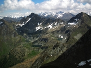 77 vista verso i Laghi di Porcile con il Valegino ed il Cadelle...